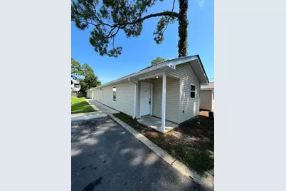 19 SE Park Circle #UNIT A, Fort Walton Beach, FL 32548 - Photo 1