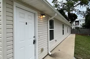 19 SE Park Circle, Fort Walton Beach, FL 32548 - Photo 2