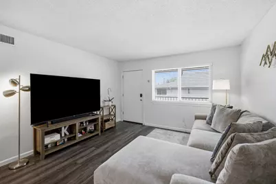 201 E College Boulevard #16, Niceville, FL 32578 - Photo 4