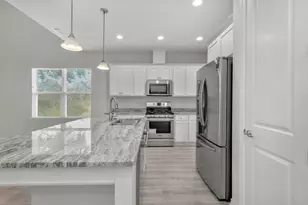 303 Key Lime Pl, Crestview, FL 32536 - Photo 4