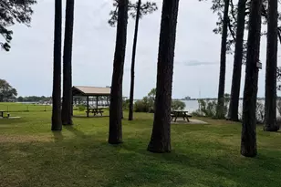 19 B Bayview Dr, Shalimar, FL 32579 - Photo 56