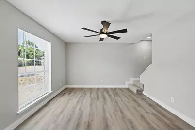 136 Valencia Drive, Fort Walton Beach, FL 32547 - Photo 2
