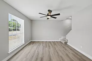 136 Valencia Dr, Fort Walton Beach, FL 32547 - Photo 2