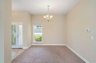 3048 Crown Creek Cir, Crestview, FL 32539 - Photo 6