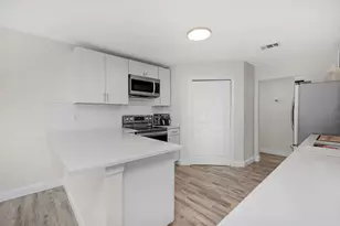 679 Brunson St, Crestview, FL 32536 - Photo 14