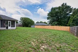 679 Brunson St, Crestview, FL 32536 - Photo 34