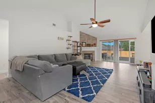 679 Brunson St, Crestview, FL 32536 - Photo 2