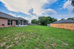 679 Brunson St, Crestview, FL 32536 - Photo 34