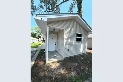 19 SE Park Circle #UNIT D, Fort Walton Beach, FL 32548 - Photo 2