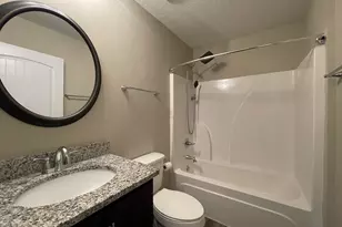 420 Scooter Cv, Crestview, FL 32539 - Photo 10