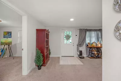 932 Kelvin Court, Crestview, FL 32536 - Photo 2