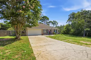 8826 Kiwi Pl, Navarre, FL 32566 - Photo 1