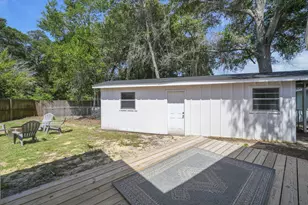 69 NE Laurie Dr, Fort Walton Beach, FL 32548 - Photo 48