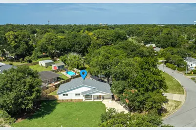 69 NE Laurie Drive, Fort Walton Beach, FL 32548 - Photo 1