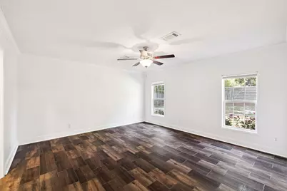 748 Phillips Drive, Freeport, FL 32439 - Photo 14