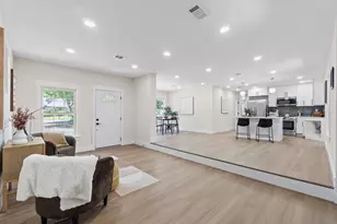 227 NE Staff Dr, Fort Walton Beach, FL 32548 - Photo 6