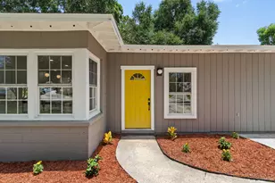 227 NE Staff Dr, Fort Walton Beach, FL 32548 - Photo 2