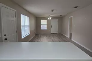7720 Lola Cir, Navarre, FL 32566 - Photo 8