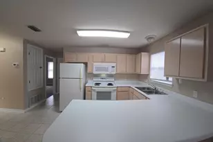 7720 Lola Cir, Navarre, FL 32566 - Photo 10