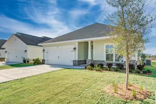 140 Riverwalk Cir, Freeport, FL 32439 - Photo 1