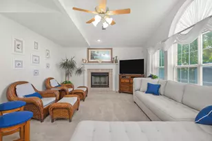 8889 Bahia Vista Ln, Navarre, FL 32566 - Photo 16