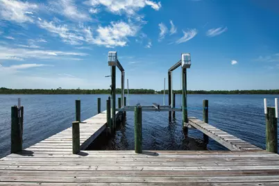 8889 Bahia Vista Lane, Navarre, FL 32566 - Photo 6