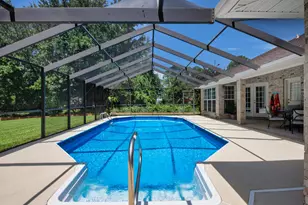 8889 Bahia Vista Ln, Navarre, FL 32566 - Photo 2