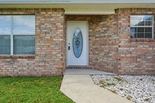 339 Peggy Dr, Crestview, FL 32536 - Photo 2