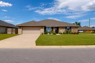 6227 Pineapple DR, Milton, FL 32570 - Photo 1