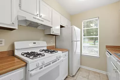310 Redwood Avenue #A, Niceville, FL 32578 - Photo 8