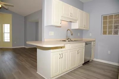 1501 N Partin Drive #APT 228, Niceville, FL 32578 - Photo 6