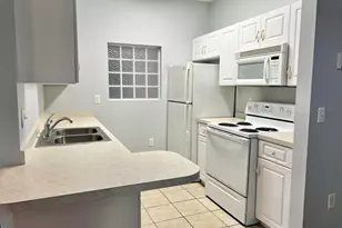 1501 N Partin Dr, Niceville, FL 32578 - Photo 12