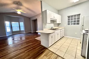 1501 N Partin Dr, Niceville, FL 32578 - Photo 8