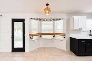 2244 Estate Cir, Navarre, FL 32566 - Photo 12