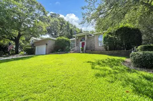 1691 Parkside Cir, Niceville, FL 32578 - Photo 4