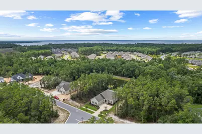 102 Shimmer Circle, Freeport, FL 32439 - Photo 2
