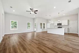 6113 Mildreds Wy, Crestview, FL 32539 - Photo 6