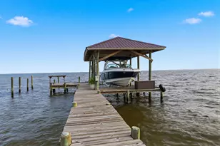 759 Boulevard of the Champions, Shalimar, FL 32579 - Photo 152