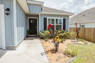 107 Blooming Cv, Crestview, FL 32539 - Photo 2