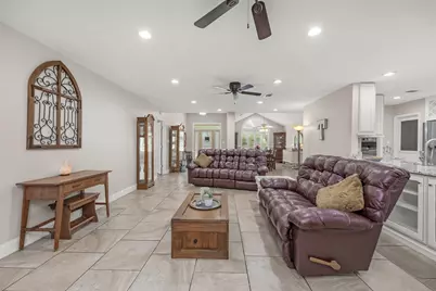 2587 Dana Court, Shalimar, FL 32579 - Photo 10
