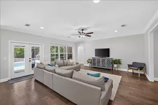 205 Hart St, Niceville, FL 32578 - Photo 8