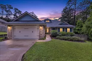 205 Hart St, Niceville, FL 32578 - Photo 2