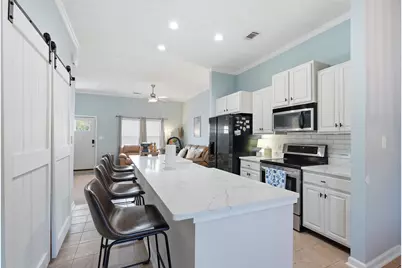 573 Tropical Way, Freeport, FL 32439 - Photo 8