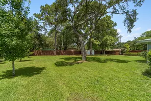 920 NE Beachview Dr, Fort Walton Beach, FL 32547 - Photo 32
