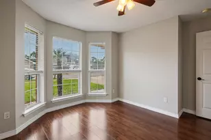 9410 Pine Lilly Ct, Navarre, FL 32566 - Photo 10