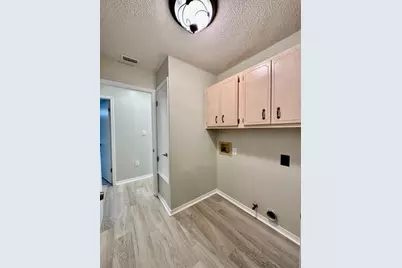 519 E Timberlake Drive, Mary Esther, FL 32569 - Photo 12