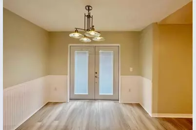 519 E Timberlake Drive, Mary Esther, FL 32569 - Photo 10