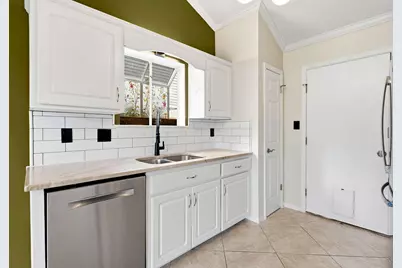 1055 Emerald Lane, Fort Walton Beach, FL 32547 - Photo 12
