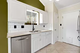 1055 Emerald Ln, Fort Walton Beach, FL 32547 - Photo 12
