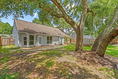 1055 Emerald Lane, Fort Walton Beach, FL 32547 - Photo 32